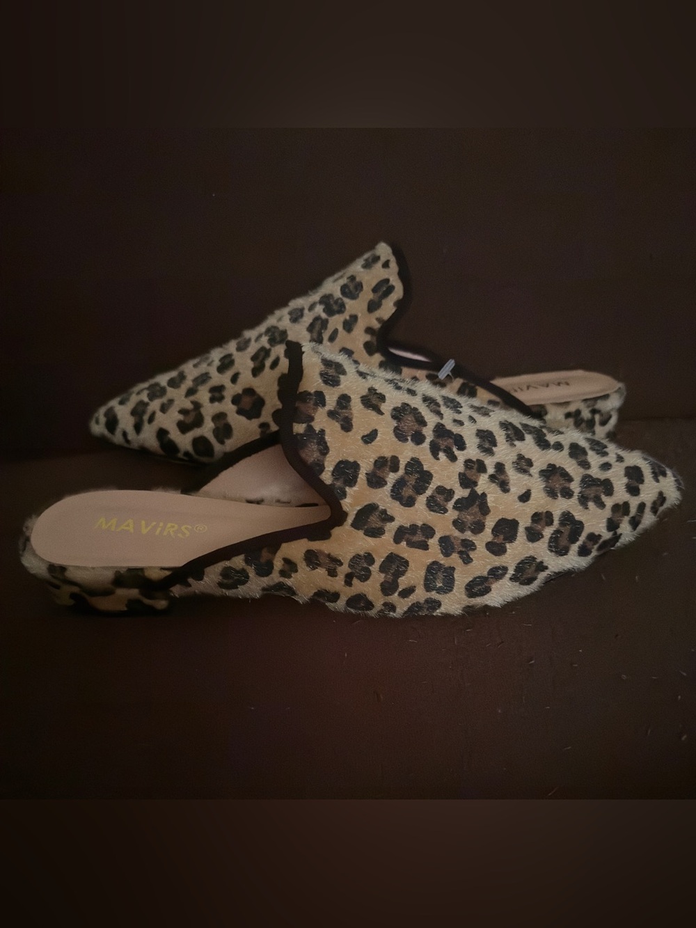 NWOT Mavirs Leopard Print Slip-On Mules in Tan and Black. Size 14.